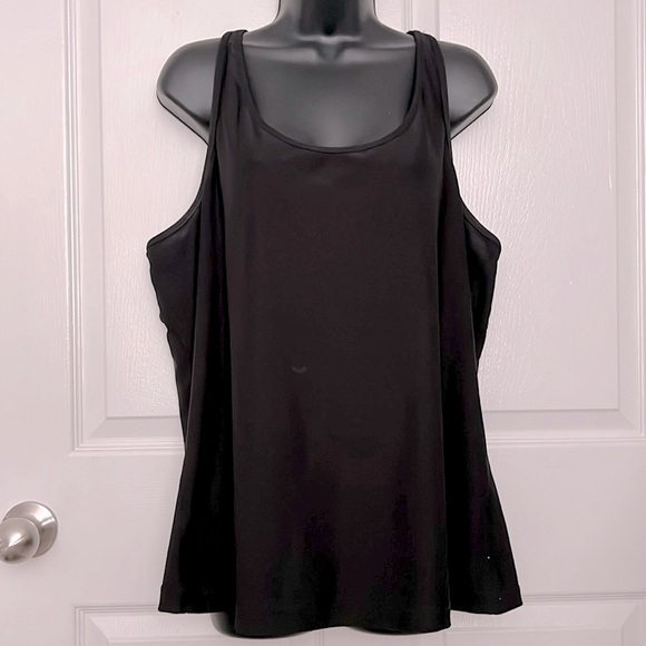 GAP 🧘🏻♀️ BLACK RAZORBACK ATHLETIC YOGA TANK TOP w/BUILT IN SHELF BRA Women’s 2X - Picture 1 of 5